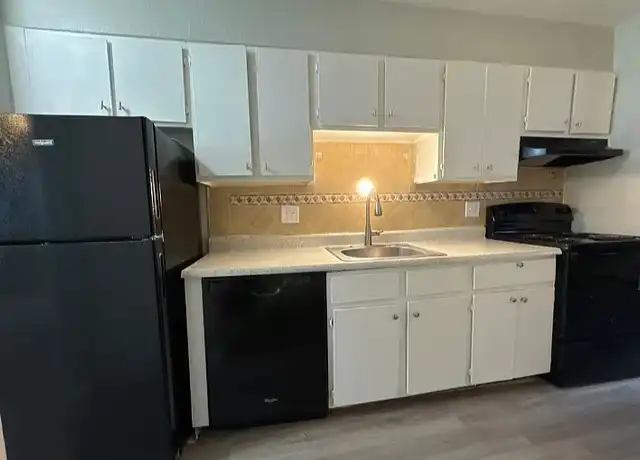 Property at Shadow Tree Apartments - 1800 Billings St, Aurora, CO, 80011, 1-2 bed, 1 bath, [object Object]