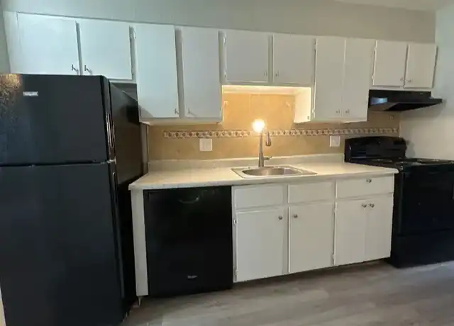 Property at Shadow Tree Apartments - 1800 Billings St, Aurora, CO, 80011, 1-2 bed, 1 bath, [object Object]