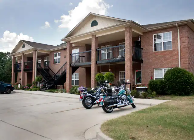 Property at 4415 Chisholm Rd Unit E3, Florence, AL, 35630, 2 beds, 2 baths, [object Object]