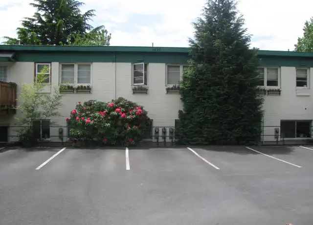 Property at 1430 SW Moss St Unit 9, Portland, OR, 97219, 1 bed, 1 bath, [object Object]
