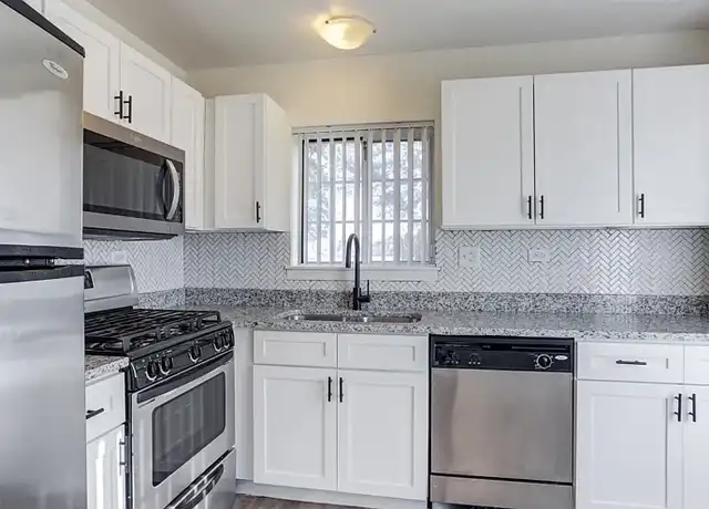 Property at Brook Run - 2734 N Buffalo Grove Rd, Arlington Heights, IL, 60004, 1 bed, 1 bath, [object Object]