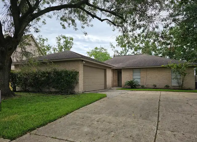 Property at 2312 Meadow Green Dr, Pearland, TX, 77581, 3 beds, 2 baths, [object Object]