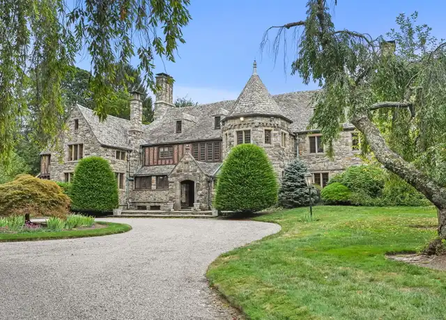 Property at 35 Dogwood Ln, Westport, CT, 06880, 6 beds, 4.5 baths, [object Object]