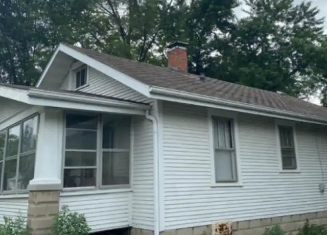 Property at 1828 W Latrobe St, Peoria, IL, 61605, 1 bed, 1 bath, [object Object]