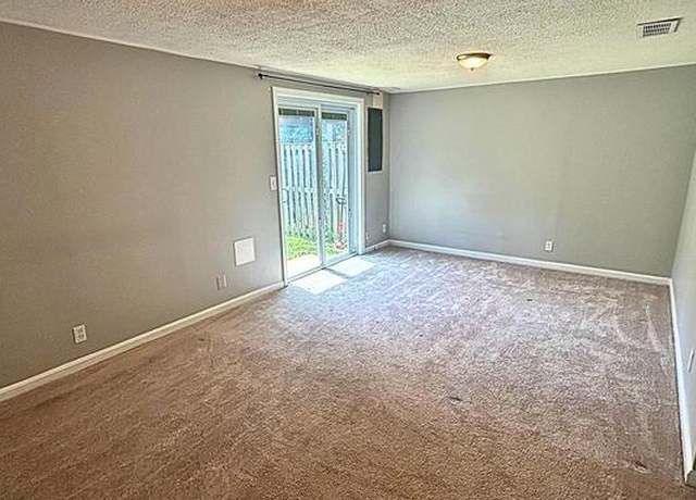 Photo of 715 Acorn Ct, Warrenton, VA 20186