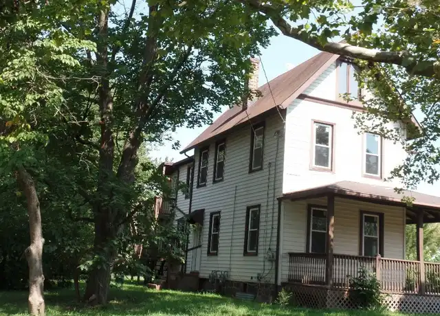 Property at 330 Berkley Ave Apt 1, Palmyra, NJ, 08065, 3 beds, 1 bath, [object Object]
