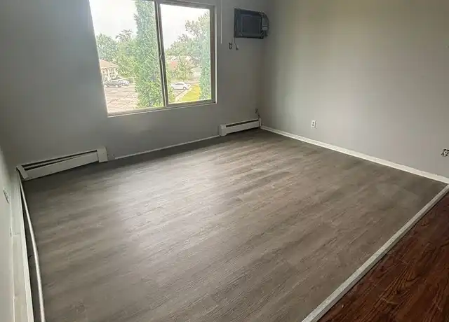 Property at 15412 Maple Park Dr Unit 21, Maple Heights, OH, 44137, 1 bed, 1 bath, [object Object]