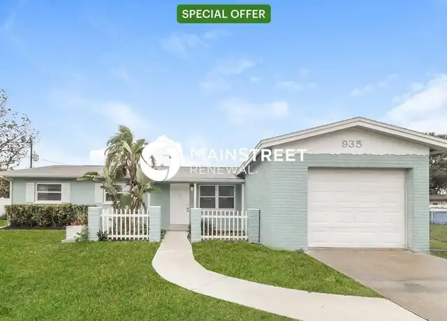 Property at 935 S Courtenay Pkwy, Merritt Island, FL, 32952, 3 beds, 2 baths, [object Object]