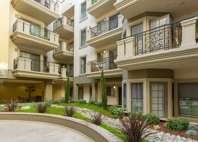 Photo of 425 Broadway, Santa Monica, CA 90401