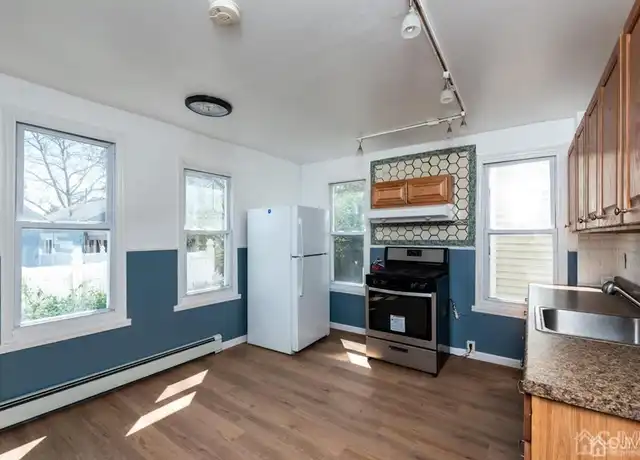 Property at 1 Main St, South Amboy, NJ, 08879, 3 beds, 1 bath, [object Object]