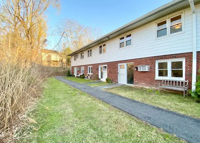 Property at 20 Orchard Hts, New Paltz, NY, 12561, 2 beds, 1.5 baths, [object Object]