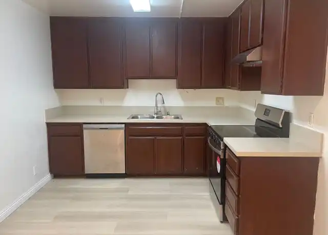 Property at 1652 W 204th St Unit 11, Torrance, CA, 90501, 1 bed, 1 bath, [object Object]