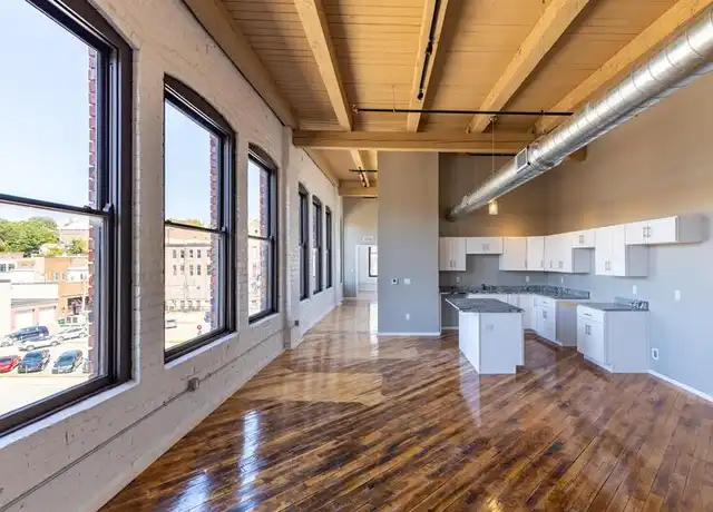 Property at 116 N 4th St Unit 202, Burlington, IA, 52601, 2 beds, 1 bath, [object Object]
