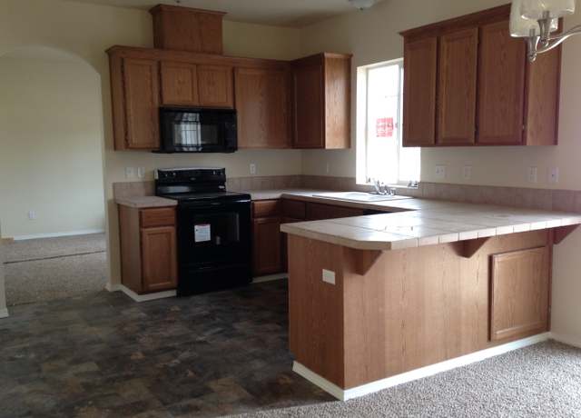 Photo of 215 Mashell Ave S, Eatonville, WA 98328
