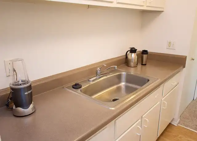 Property at Hawthorne Club Apartments - 7560 N Merriman Rd, Westland, MI, 48185, 1-2 bed, 1 bath, [object Object]