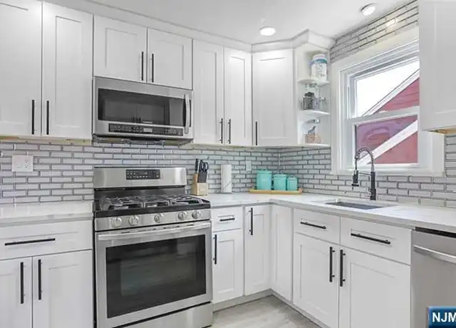 Property at 123 Lakeview Ave, Little Ferry, NJ, 07643, 2 beds, 1 bath, [object Object]