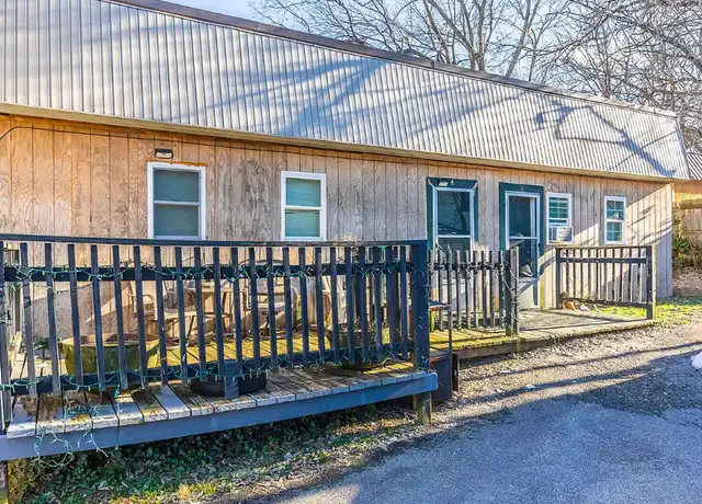 Property at 1028 W Lexington Ave Unit 4, Winchester, KY, 40391, 1 bed, 1 bath, [object Object]