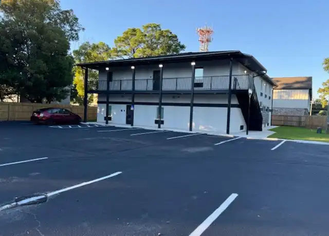 Property at 207 Fourth St SE, Fort Walton Beach, FL, 32548, 1 bed, 1 bath, [object Object]
