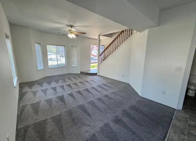 Property at 1527 Hollyhock Dr Unit 1527D, Medford, OR, 97504, 2 beds, 1.5 baths, [object Object]