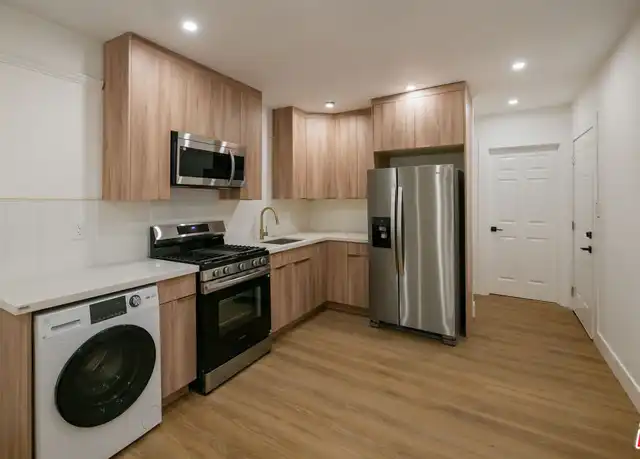 Property at 5729 Carlton Way Unit 1/4, Los Angeles, CA, 90028, 0 beds, 1 bath, [object Object]