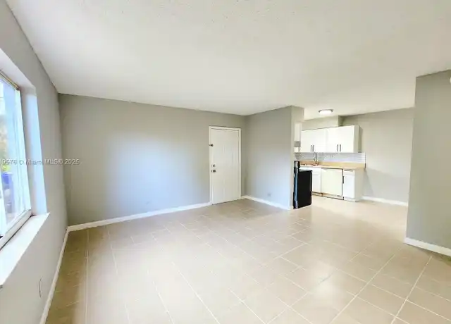 Property at 191 SW 15th St Unit 103, Pompano Beach, FL, 33060, 2 beds, 1 bath, [object Object]