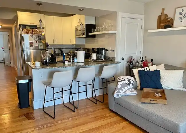 Property at 270 W Broadway Unit 3, Boston, MA, 02127, 3 beds, 1 bath, [object Object]