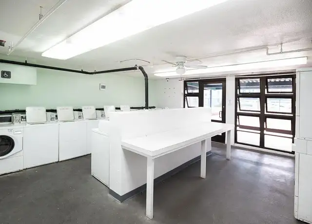 Photo of 1065 Kawaiahao St, Honolulu, HI 96814