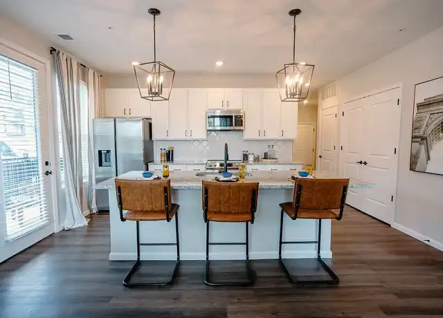 Property at Dalton Residences - 5060 Warner Rd, Westerville, OH, 43081, 1 bed, 1 bath, [object Object]