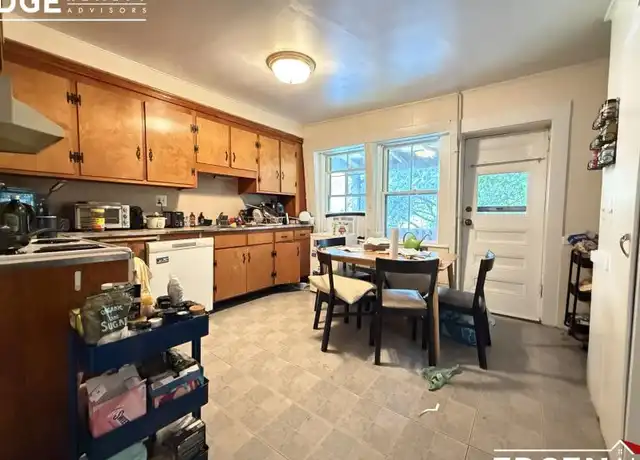 Property at 195 Mount Auburn St, Cambridge, MA, 02138, 2 beds, 1 bath, [object Object]