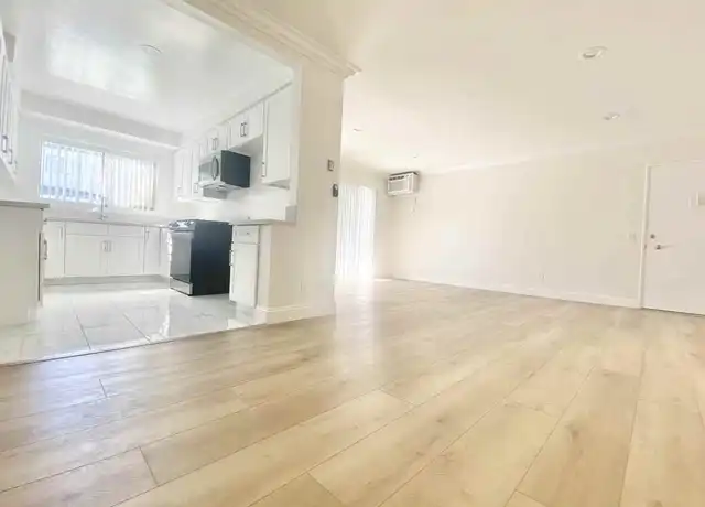 Property at 12410 Chandler Blvd Unit 24, Valley Village, CA, 91607, 1 bed, 1 bath, [object Object]
