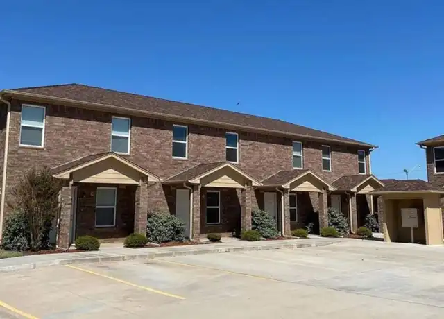 Property at 1305 SW Washington Ave, Lawton, OK, 73501, 2 beds, 1.5 baths, [object Object]