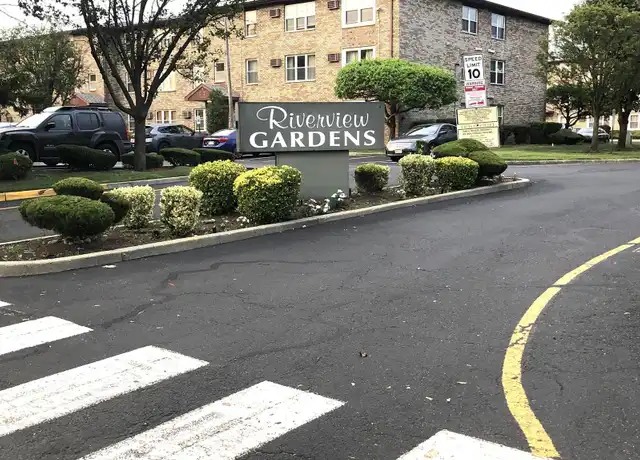 Property at 48 Riverview Ct, Secaucus, NJ, 07094, 1 bed, 1 bath, [object Object]