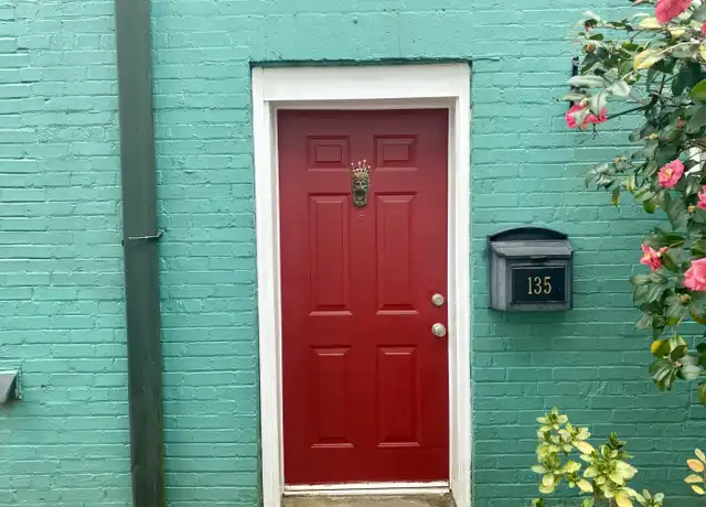 Property at 135 Laurens St SW Unit A, Aiken, SC, 29801, 1 bed, 1.5 baths, [object Object]