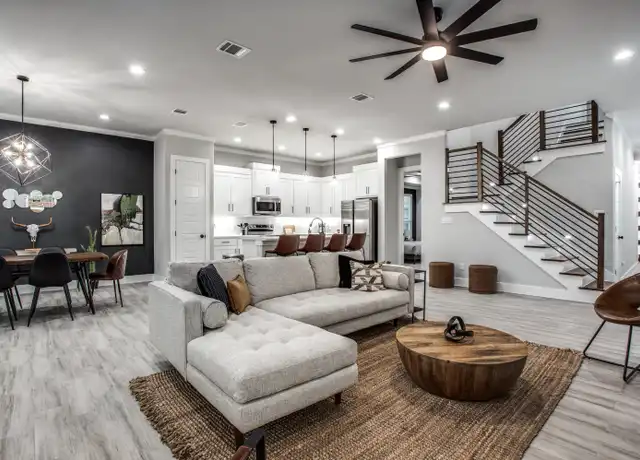 Property at 1917 Shaw St, Dallas, TX, 75212, 4 beds, 2.5 baths, [object Object]