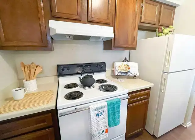 Property at Seasons Apartments - 9100 Walker Rd, Shreveport, LA, 71118, 1-3 bed, 1-2 bath, [object Object]