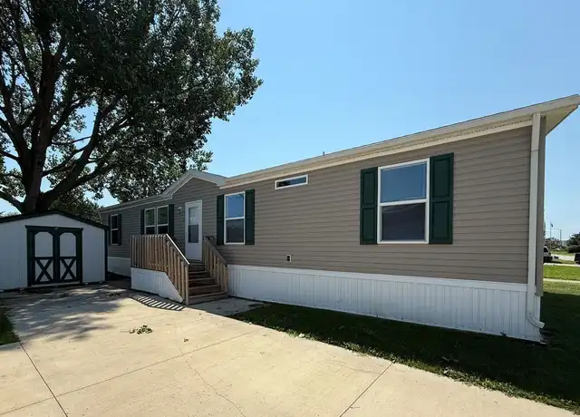 Property at 2411 Four Seasons Dr Unit 76, Ankeny, IA, 50021, 3 beds, 2 baths, [object Object]