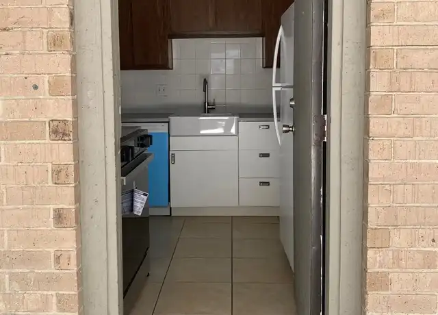 Property at 10811 Richmond Ave #5, Houston, TX, 77042, 1 bed, 1 bath, [object Object]