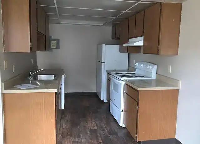 Property at Kingsgate in Kirkland - 12423 NE 143rd St, Kirkland, WA, 98034, 2 beds, 1 bath, [object Object]