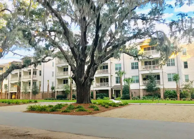 Property at 111 Gascoigne Ave #204, Saint Simons Island, GA, 31522, 3 beds, 2 baths, [object Object]