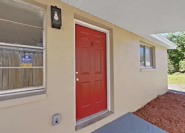 Property at 10404 Hershey Rd Unit B, Thonotosassa, FL, 33592, 2 beds, 1 bath, [object Object]