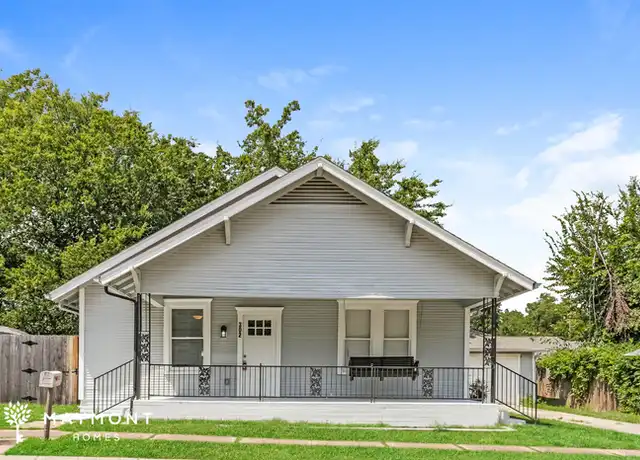 Property at 302 W Dabney St, Cleburne, TX, 76033, 3 beds, 2.5 baths, [object Object]