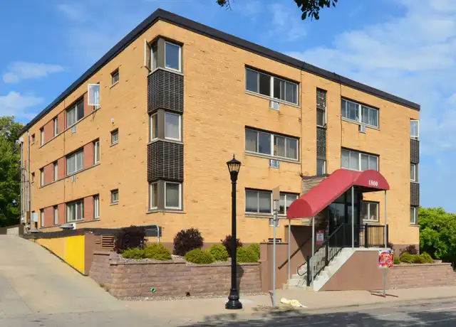 Property at 1800 Lasalle Ave #101, Minneapolis, MN, 55403, 2 beds, 1 bath, [object Object]