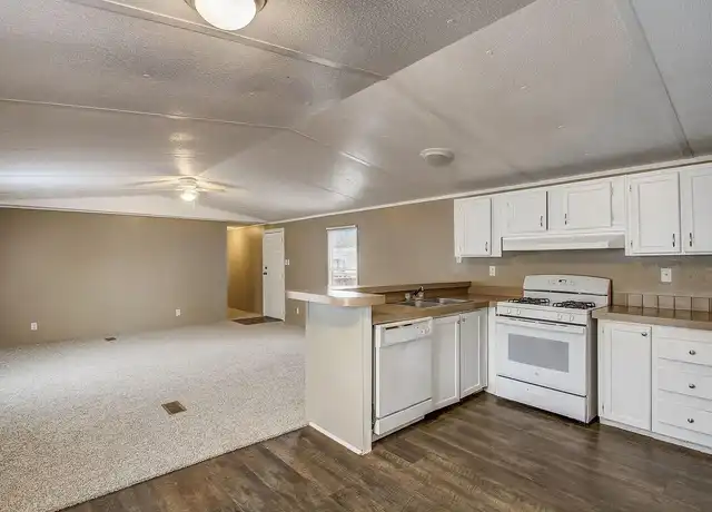 Property at Shawnee Village - 2524 N Harrison St, Shawnee, OK, 74804, 2-3 beds, 2 baths, [object Object]