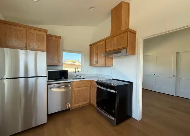 Property at 1285 Hagen Way, Ashland, OR, 97520, 1 bed, 1 bath, [object Object]