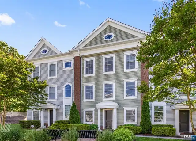 Property at 16 Roosevelt Dr, Wood Ridge, NJ, 07075, 4 beds, 3.5 baths, [object Object]