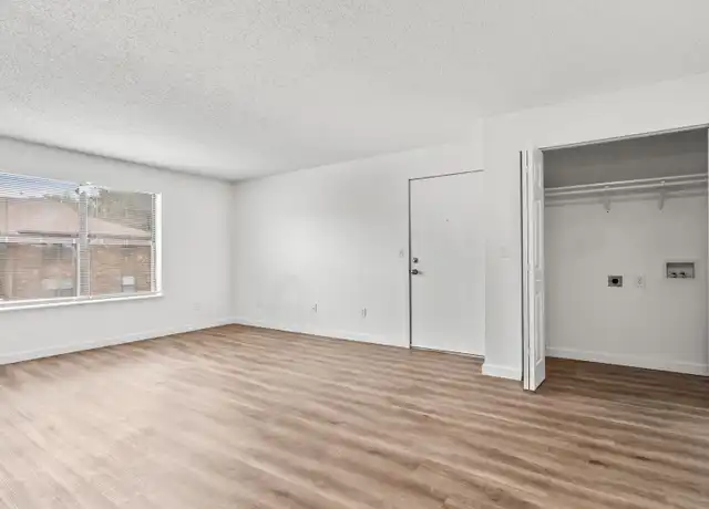 Property at 3180 W Greenwood St Unit 94, Springfield, MO, 65807, 1 bed, 1 bath, [object Object]