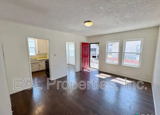 Property at 315 W Queen St Unit B, Inglewood, CA, 90301, 1 bed, 1 bath, [object Object]