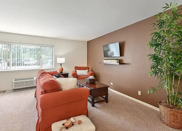 Photo of 1610 Sunset Ave, Waukegan, IL 60087