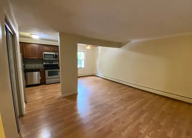 Property at 1105 N Stephenson Hwy Unit 905-39, Royal Oak, MI, 48067, 1 bed, 1 bath, [object Object]