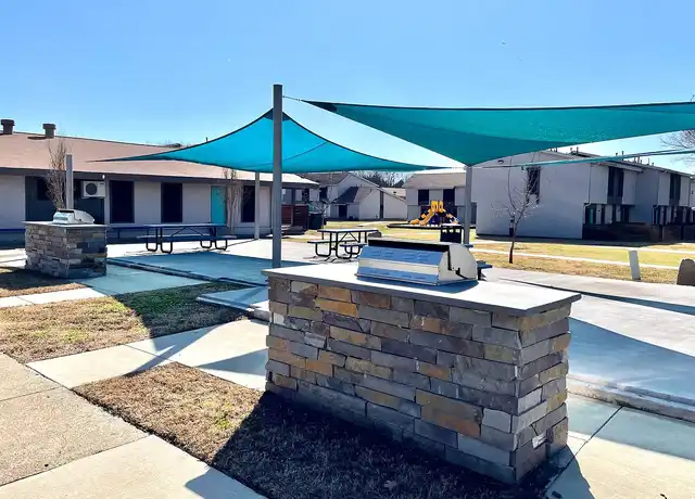 Property at Texas - 1001 Mineral Wells St, Terrell, TX, 75160, 1-4 bed, 1 bath, [object Object]